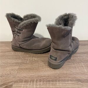 Ugh Women Constantine Boot Size 9